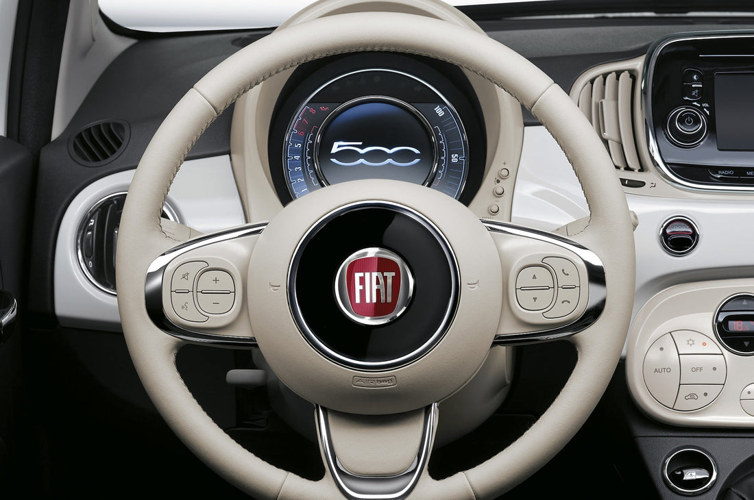 Fiat 500 : Comment CarPlay Modernise Chaque Modèle, de la Version Classique à l'Électrique - carplay-voiture