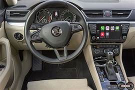 Comparatif des systèmes CarPlay pour Skoda Superb 2 (2008-2015) : Trouvez le modèle idéal