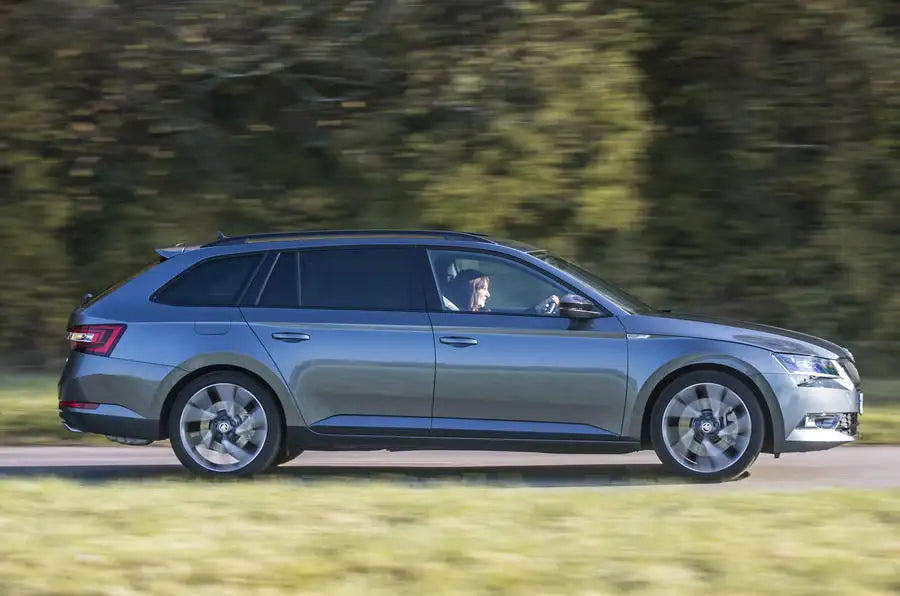 CARPLAY SKODA SUPERB