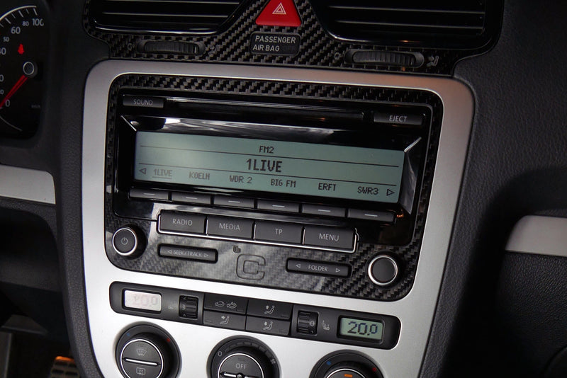 Façade Autoradio Carbone Volkswagen Scirocco et Eos – Cadre RCD310, Mate ou Brillante, vue 2