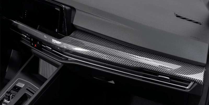 Garniture Tableau de Bord Volkswagen Golf 8 (2019-2024) – Aspect Carbone Brillant